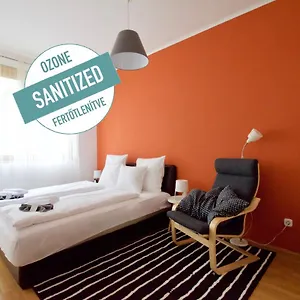 Standard By Hi5 - Kazincy 52 בודפשט